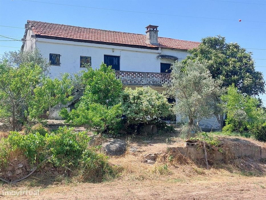 Moradia T6 Venda em Celorico (São Pedro e Santa Maria) e Vila Boa do M