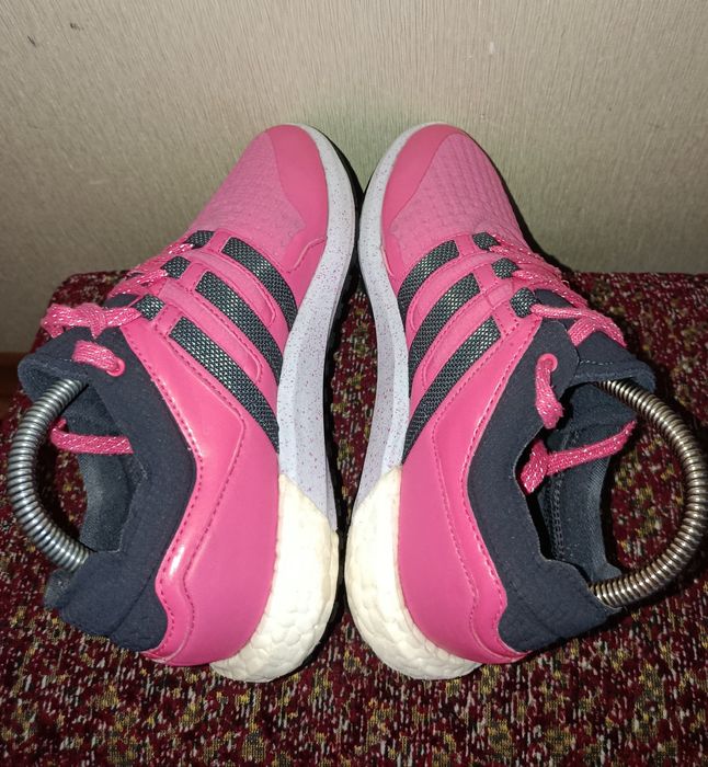 Кросівки фірми Adidas 38 розміру