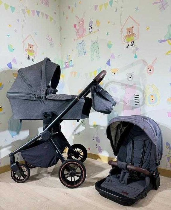 Продам коляску Carrello Epica 2 in 1