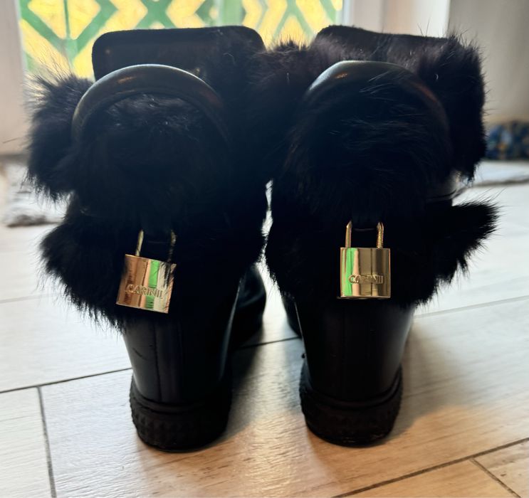 Buty na koturnie Carinii rozm.40 z futerkiem z królika
