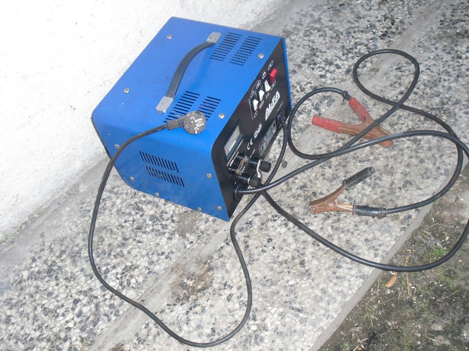 Prostownik z rozruchem