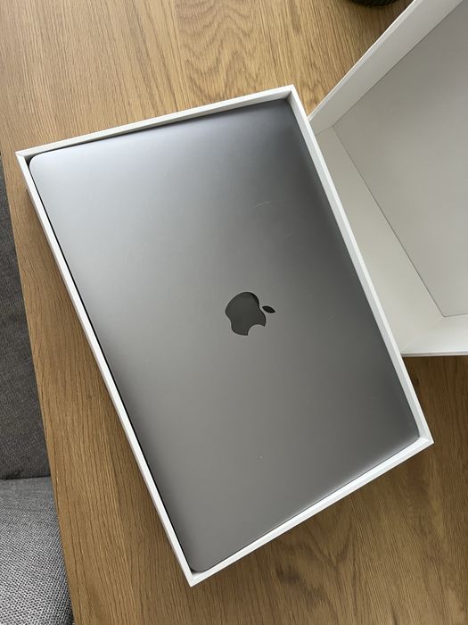 MacBook Air 13 дюймів 2020 (Intel i3)