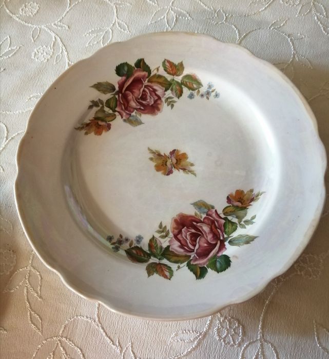 Тарелки посуда, блюда, селедочницы, глубокие тарелки столовые