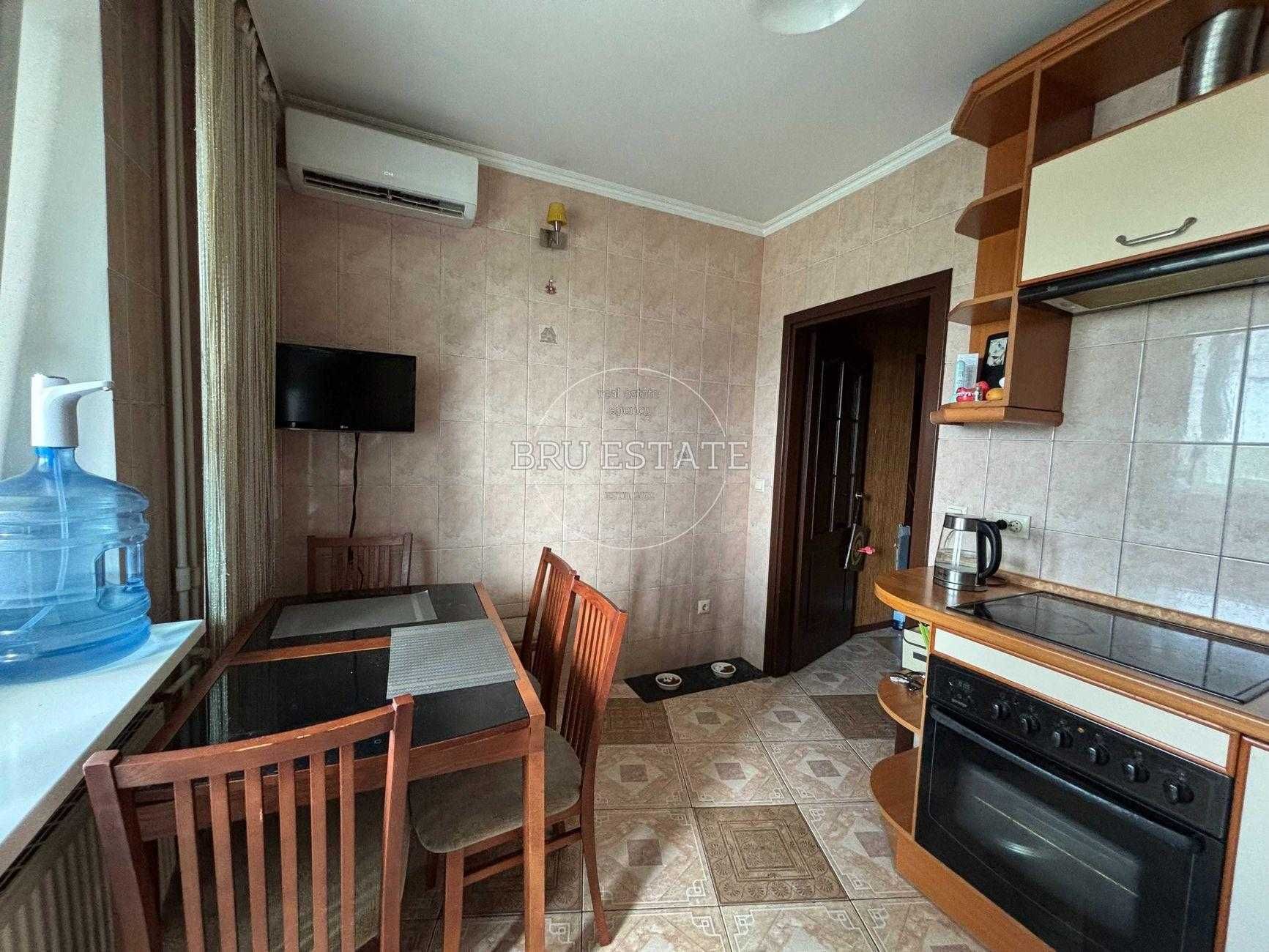 Продам гарну 2к кв з якісним плануванням на вул. Новаторів 22а