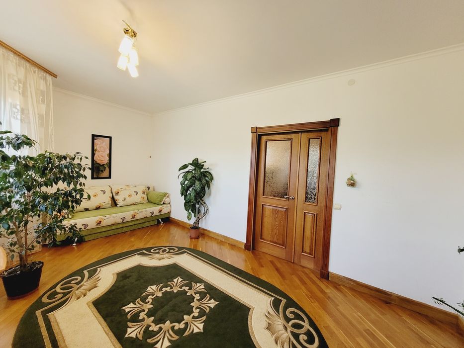 Продам вишуканий будинок в елітному р-ні Станишівки