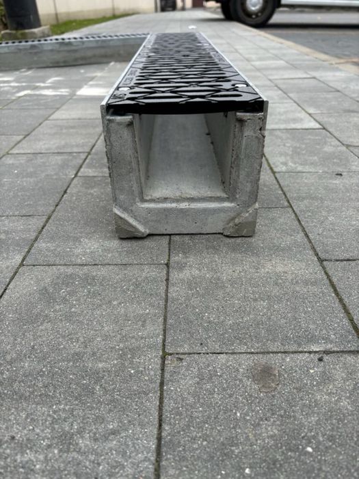 Korytka odwodnieniowe  betonowe
