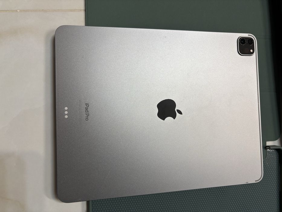 Apple iPad Pro 12.9 M2 6Gen 128GB magic mouse pencil