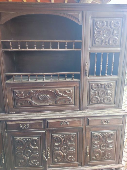 Móvel antigo para sala