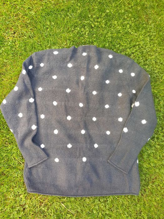 H&M. Granatowy sweter w białe kropki. Roz L