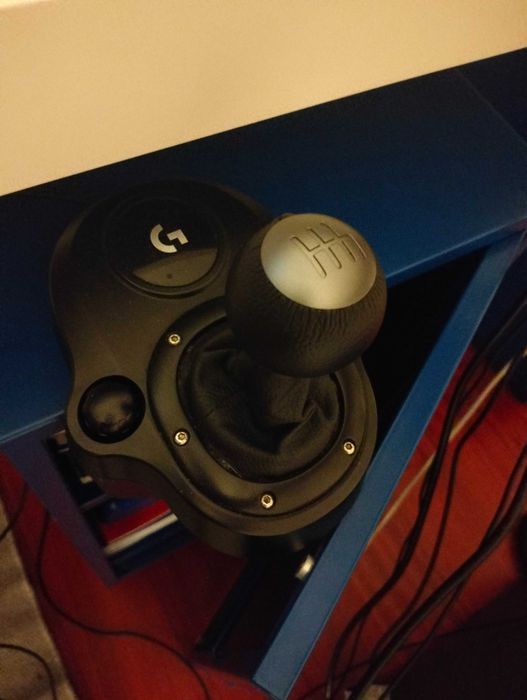 Logitech G29 + shifter64552361678851121