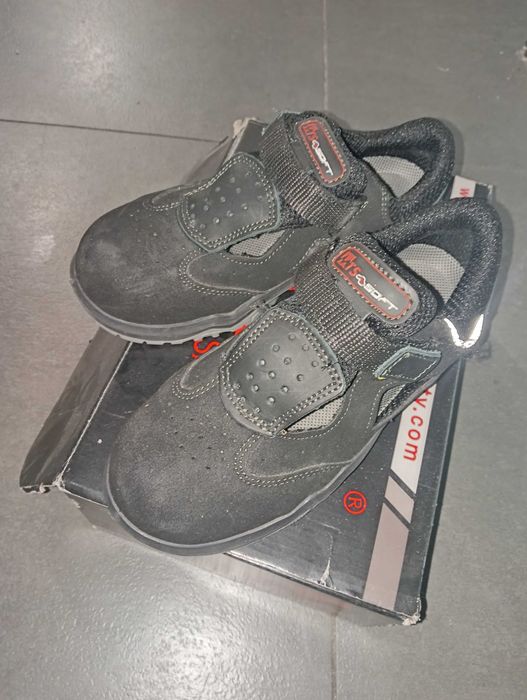 Damskie buty BHP