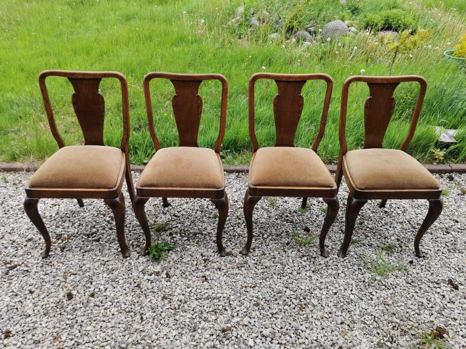 Komplet 4 drewnianych krzeseł w stylu ludwikowskim