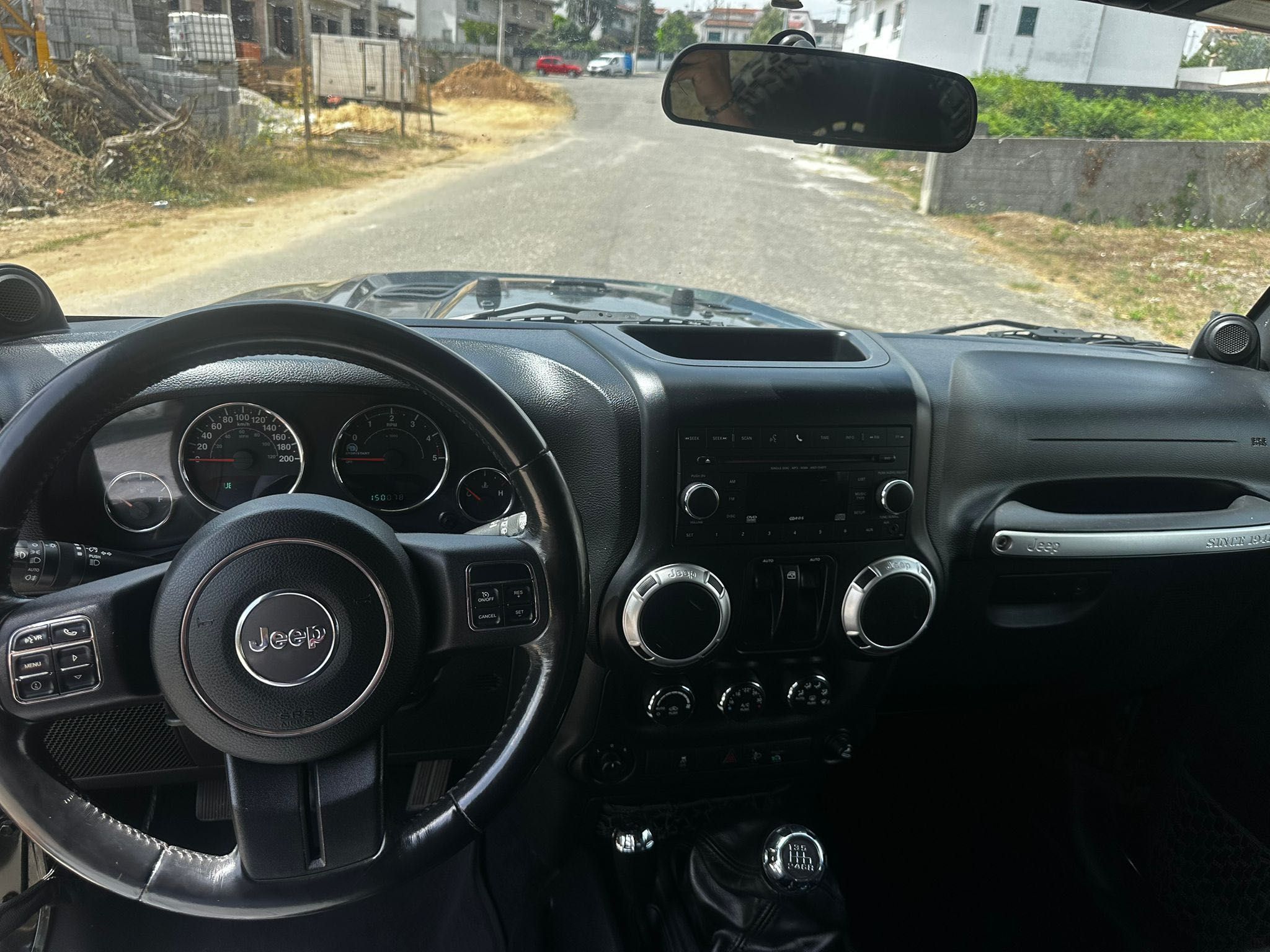 Jeep Wrangler RUBICON versão 200cv