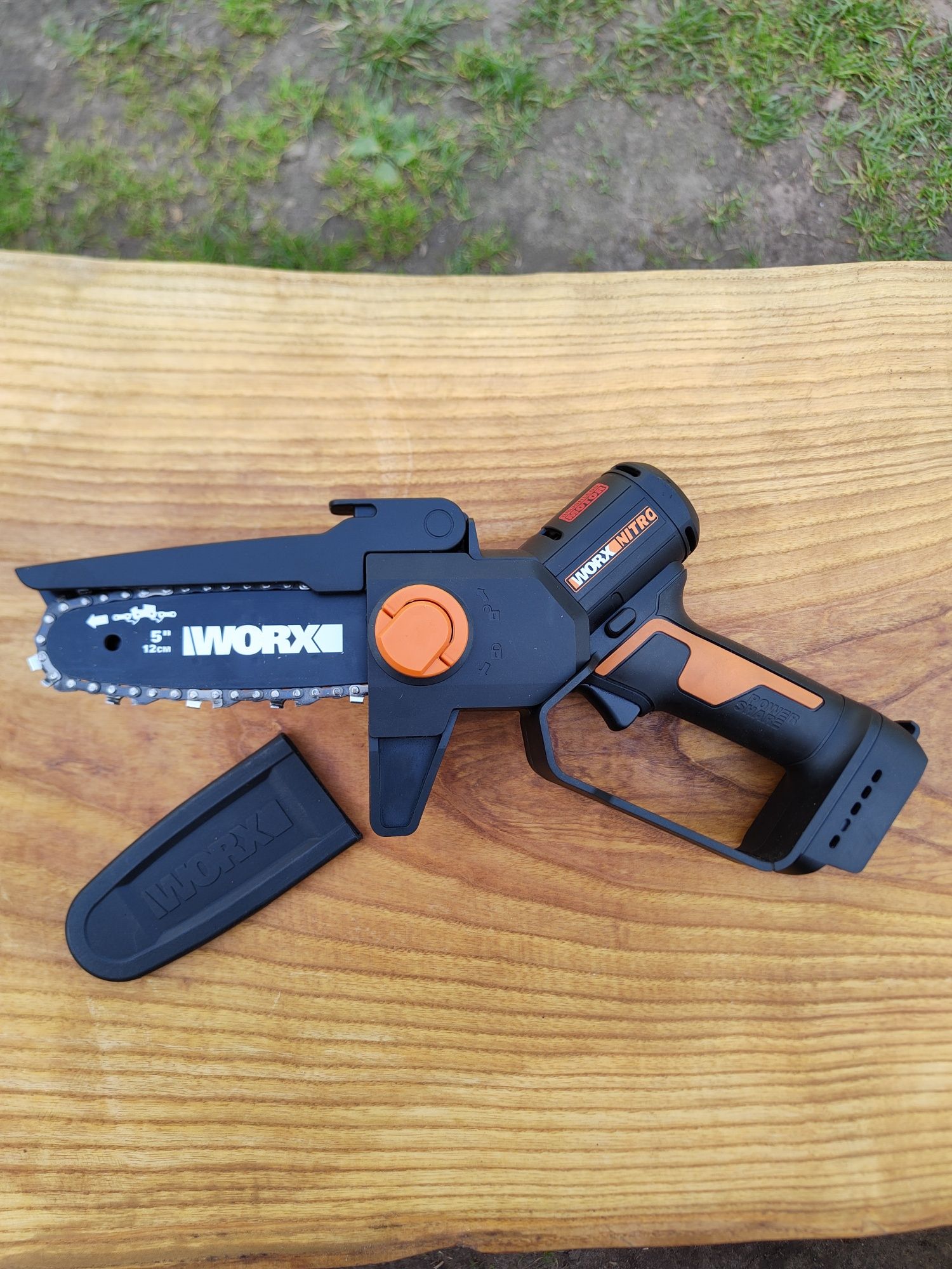 Pilarka WORX WG325E.9 nitro 20V