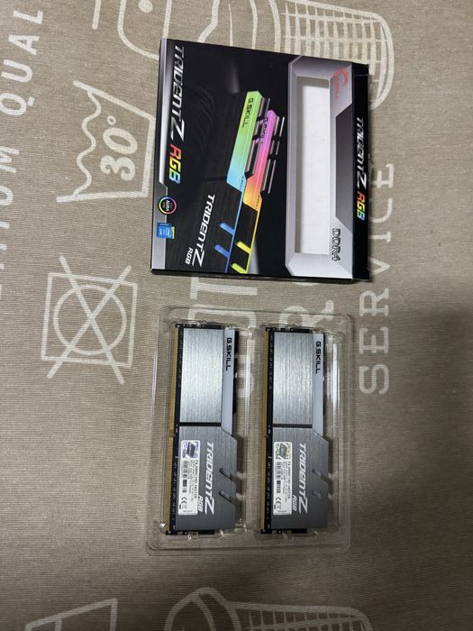G.Skill Trident Z RGB (2x8GB) DDR4 3000MHz CL15