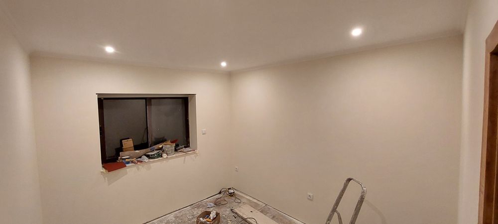 Montagem de móveis e pequenas reparações