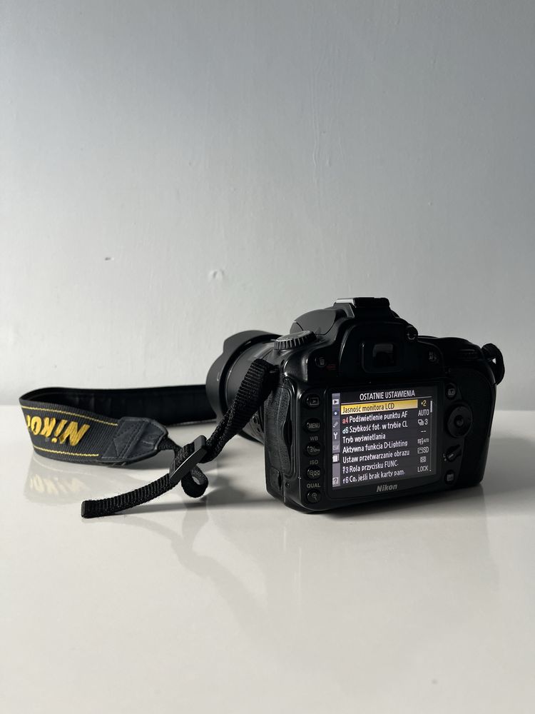 Nikon D90 + nikkor 18-105