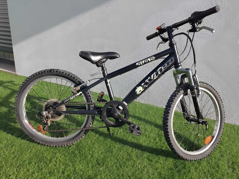 BICICLETA BTT RODA 20 com equipamento Shimano.