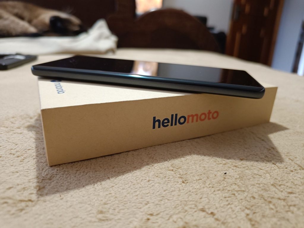 Motorola g85 5g 12GB ram + 256 GB