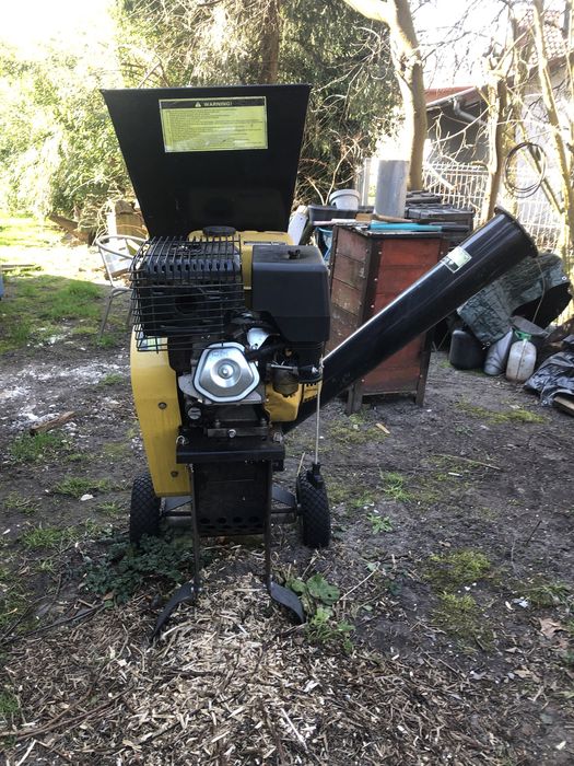 Rębak do gałęzi Hello HBS 13/102  9,5 kw 13 PS