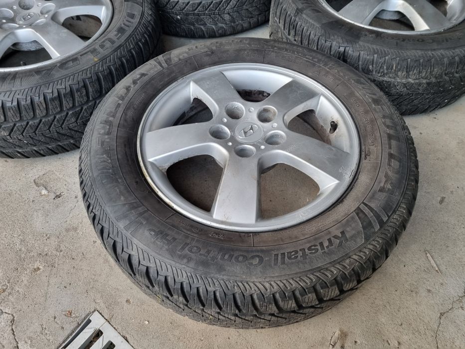 Alufelgi 16 opony zimowe 215/65/R16 5x114,3 Hyundai Tucson
