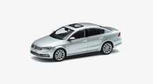 Volkswagen Passat B7 sedan Reflex Silver Metalic skala 1/43