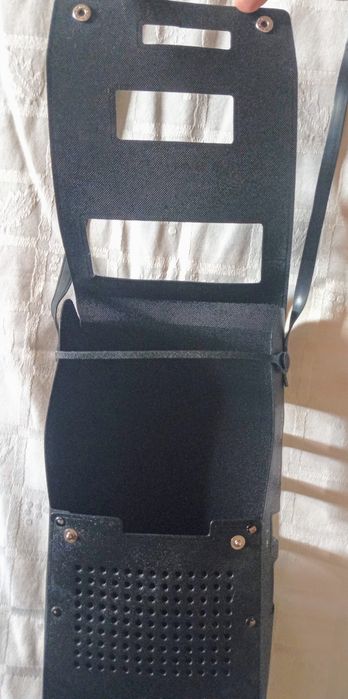 Mala para rádio cassete Sanyo.27,5x14,5x5cm.