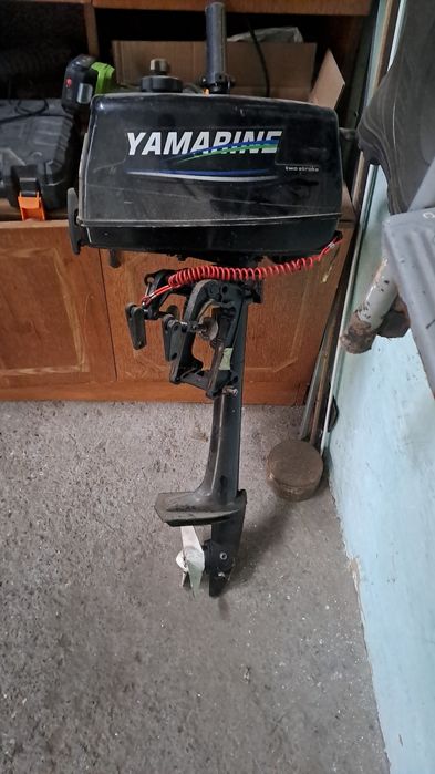 продам лодку з мотором