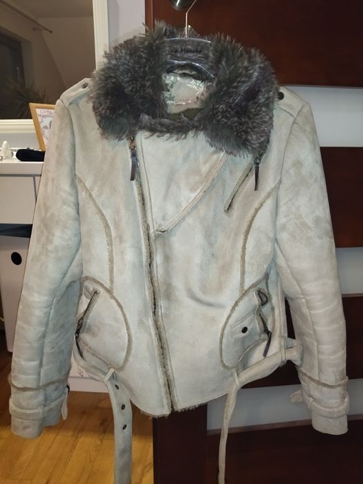 Krótki kożuszek damski