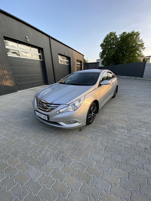 Hyundai Sonata 2011