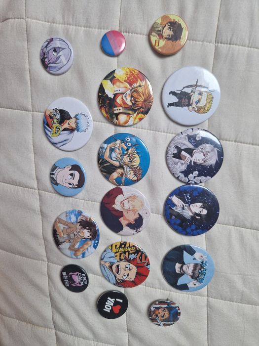 Różne przypinki Anime Zestaw