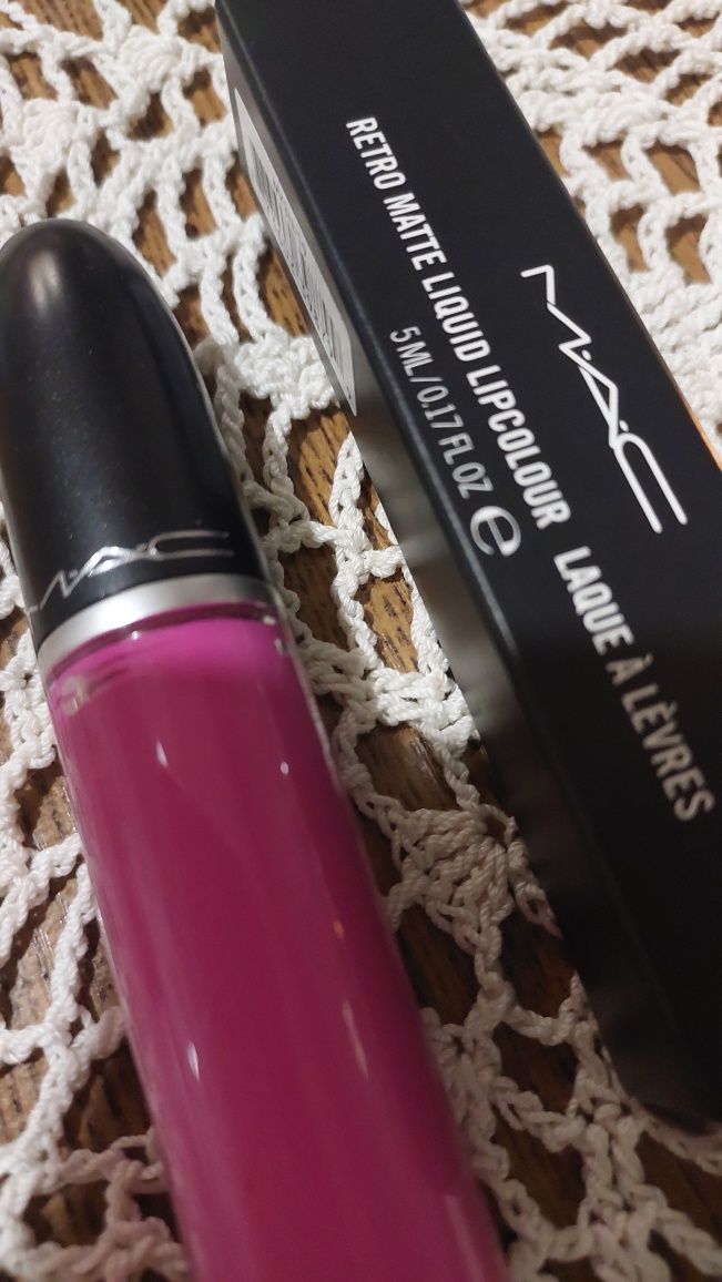 Szminka MAC cosmetics Retro Matte różowa matowa 336 fuchsia flicker