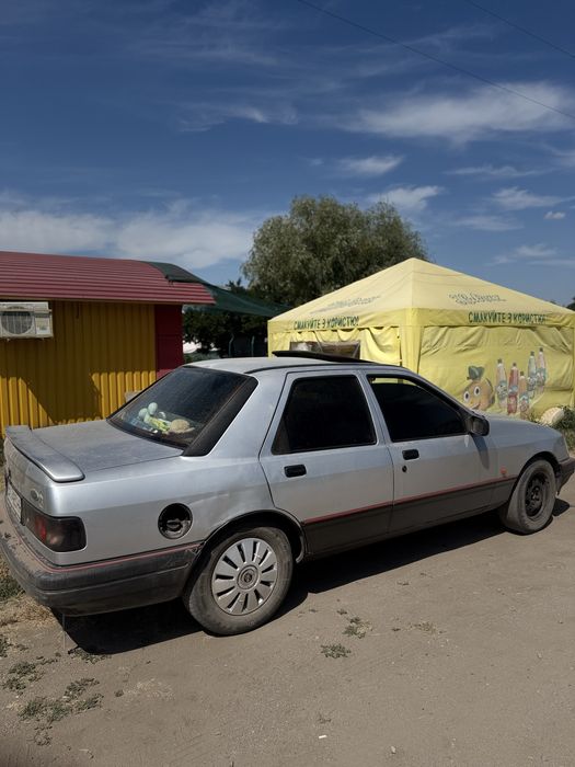 Форд сиэра в достойном состоянии на свои года возможен даже обмен