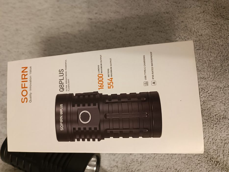 Latarka sofirn q8plus 6x xhp50 led 16000 lumenów  mega moc