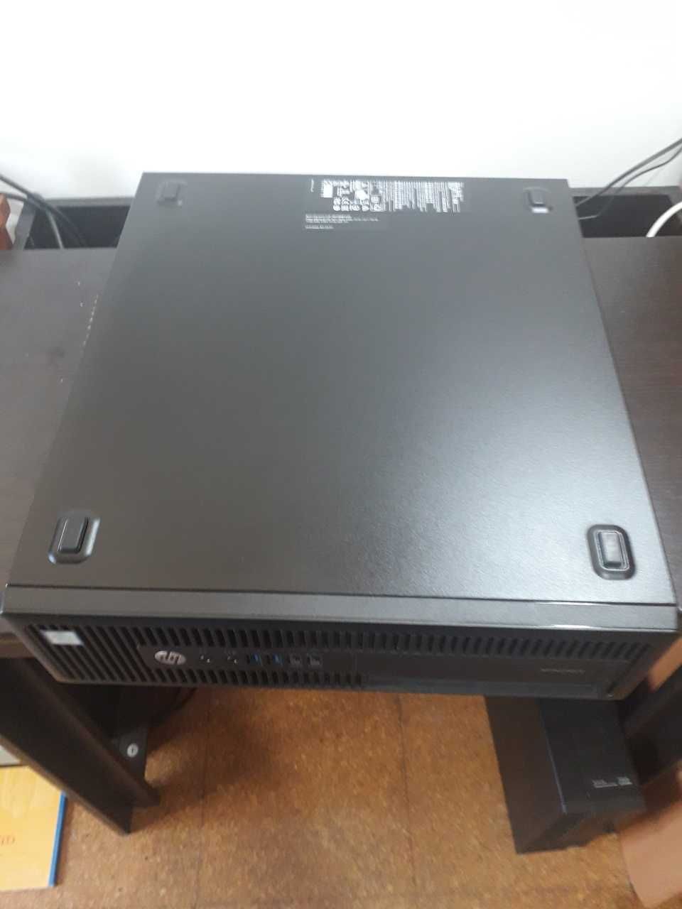 Computador HP EliteDesk 800g2 com avaria na board aspecto como novo