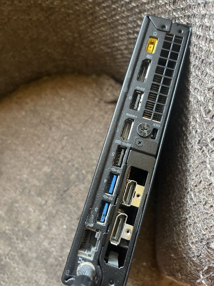 Lenovo m720q i5/8400t 32/512 rx6400