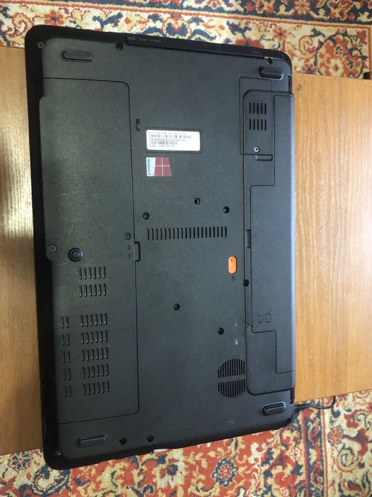 Продам ноутбук Acer i3 озу6 гб ssd60+ hdd750