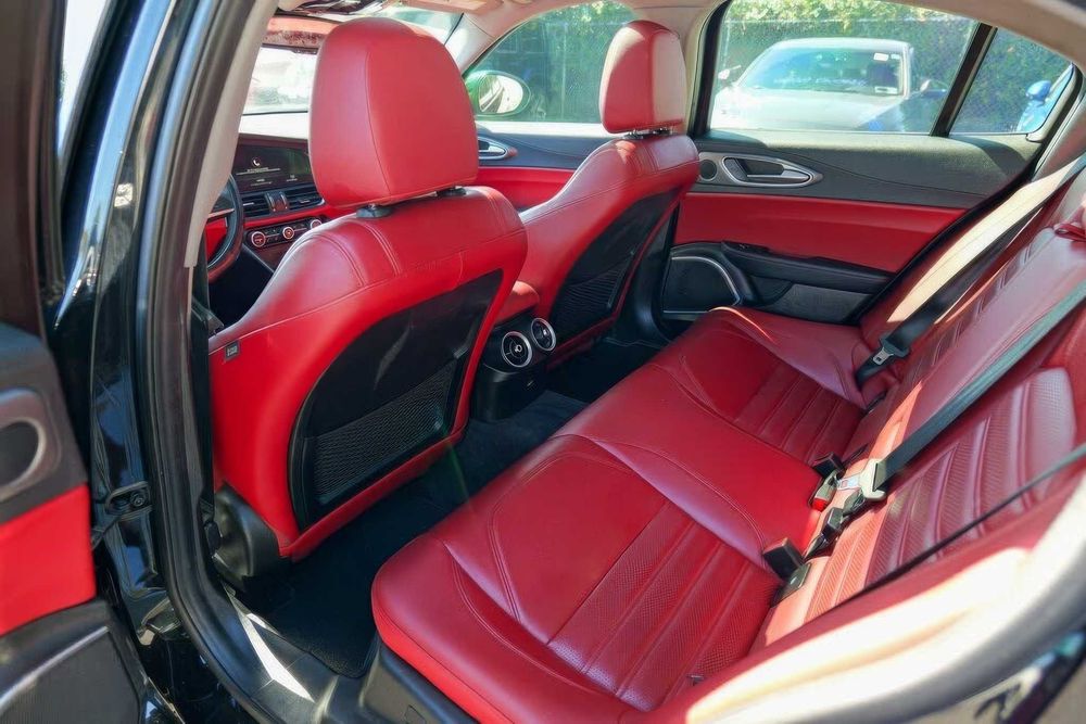 Alfa Romeo Giulia Ti Sport      2019