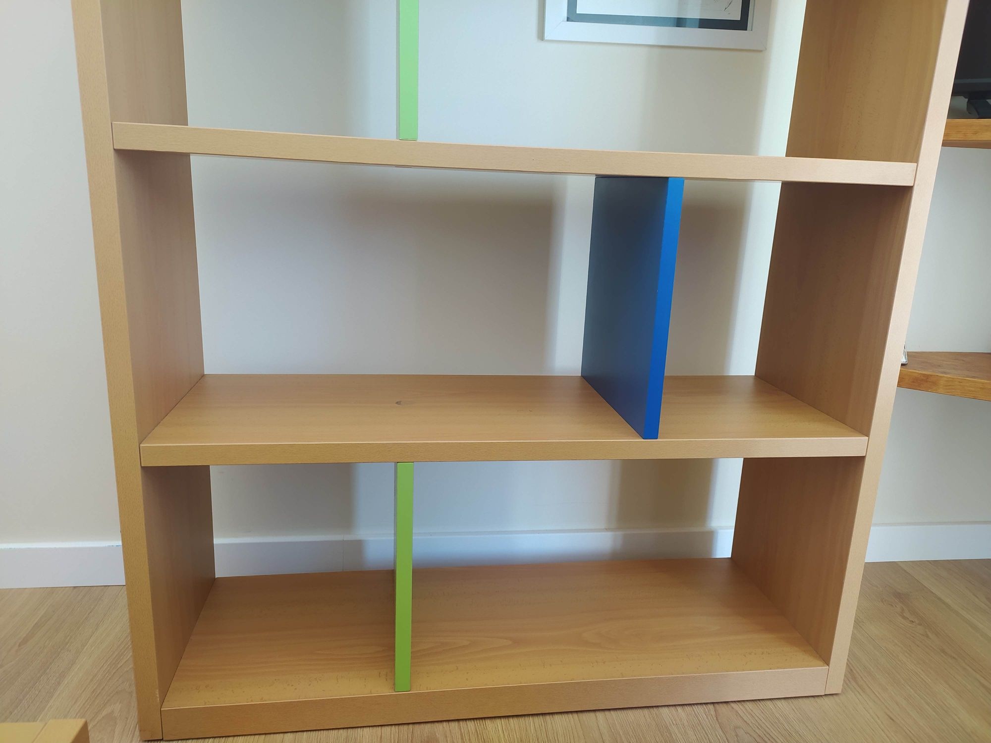 Estante de quarto ou escritório ótimo estado