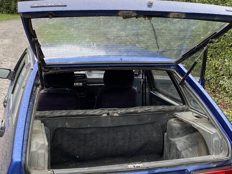 Продам ВАЗ 2109 2002 рік 1.5 бензин на бойовому ходу