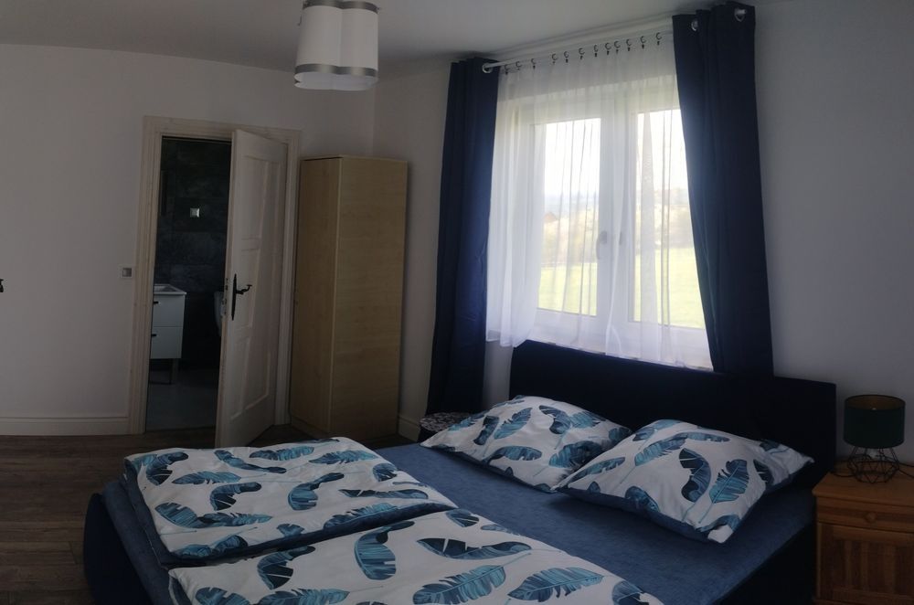 Czorsztyn noclegi, Góry. Jezioro