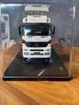 Model 1:43 mercedes actros