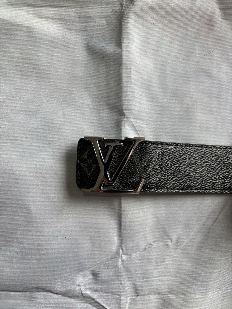 Cinto Louis Vuitton Monogram Eclipse - Fivela LV Prateada