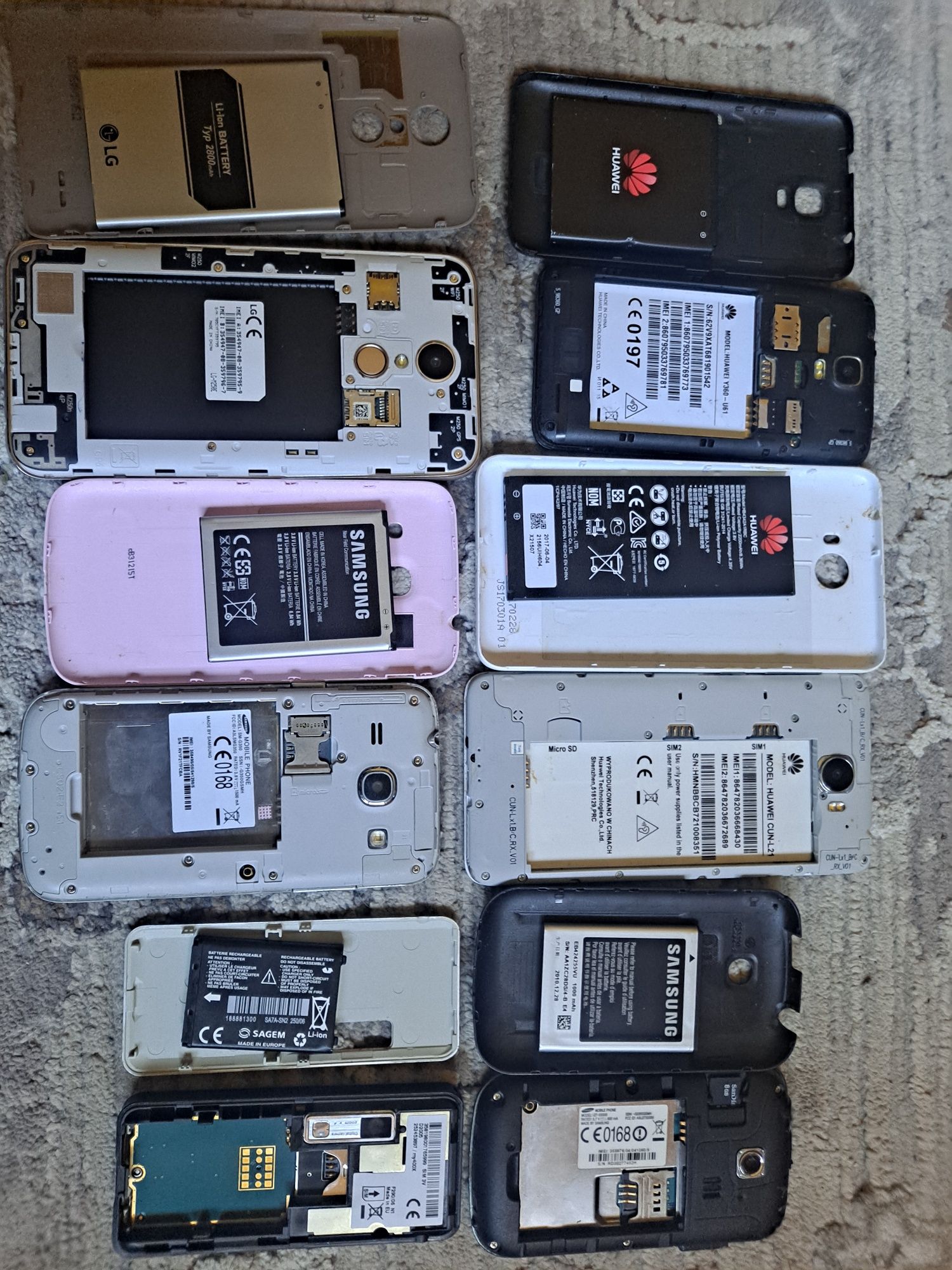 Telefony komórkowe- 6 szt - uszkodzone