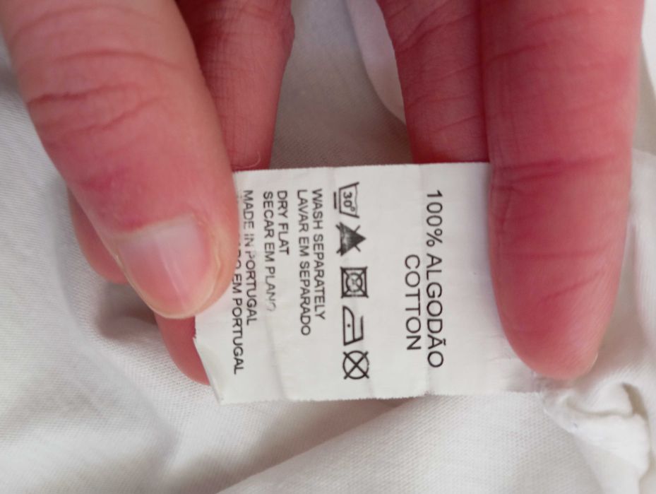 T-shirt branca - DFW