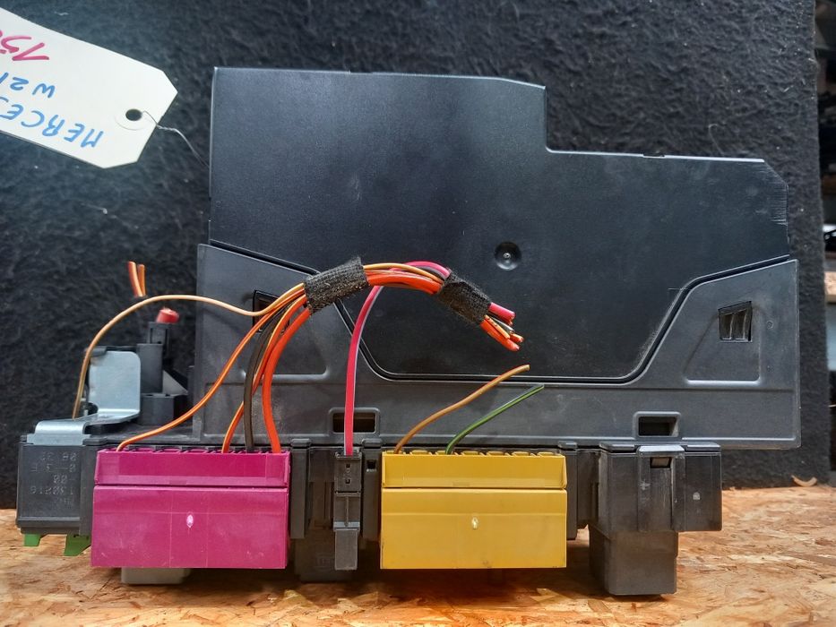 Caixa de fusíveis Mercedes Classe E W212