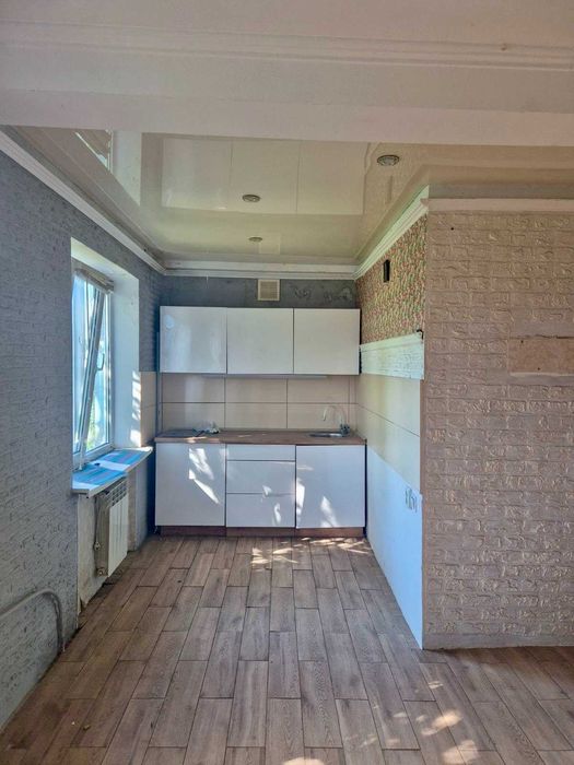 Продам 3-кімнатну квартиру з ремонтом та меблями