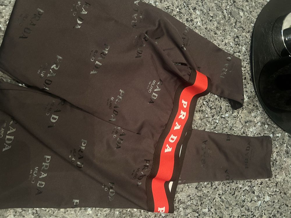Legginsy nowe z mega napisem r.M
