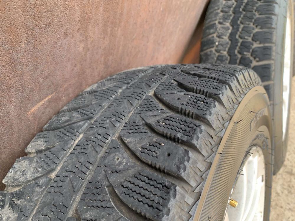 Продам диски с резиной R13 175/70 4/100