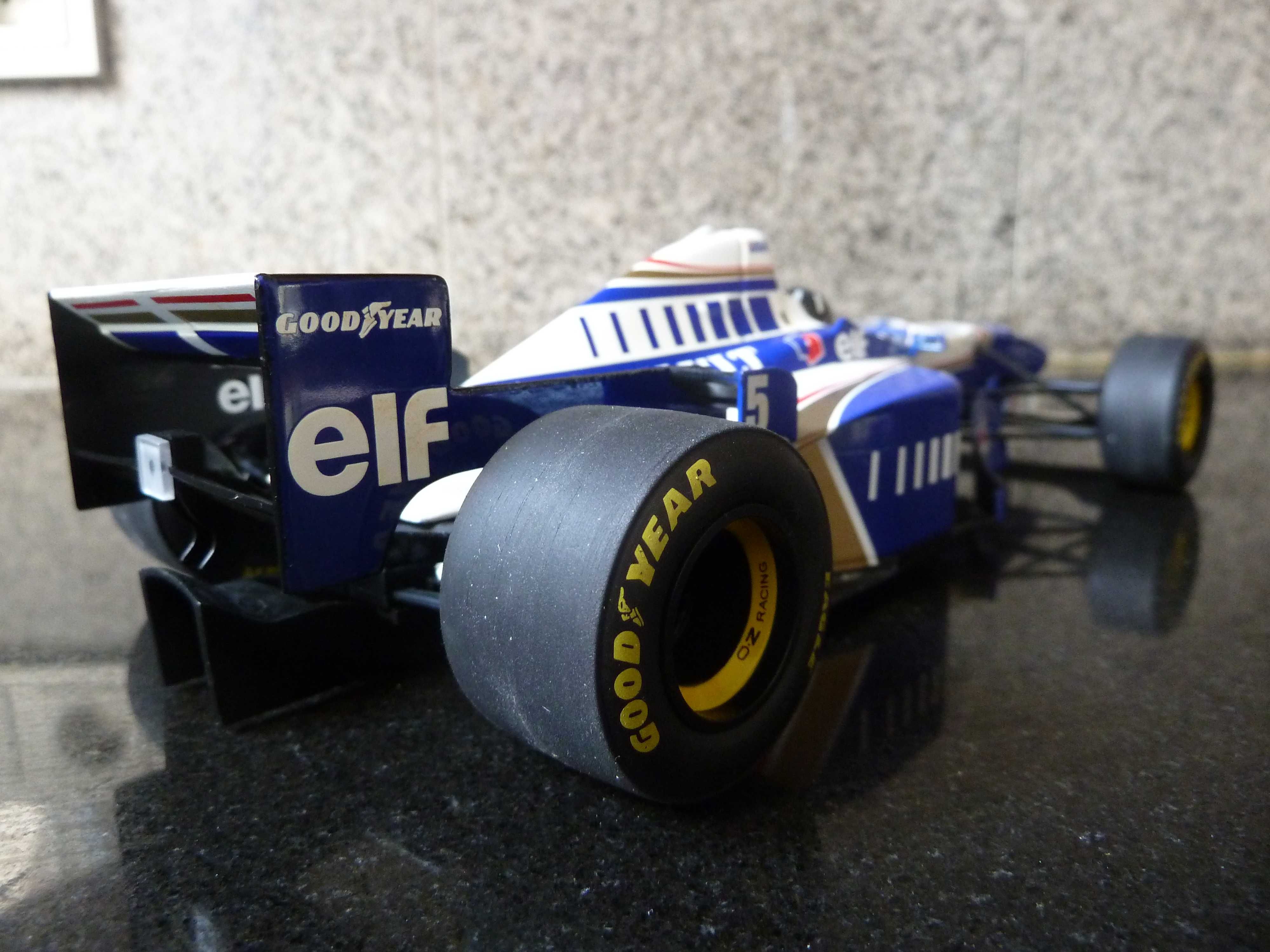 1:18 Minichamps, Williams Renault FW18, D. Hill, AutoArt